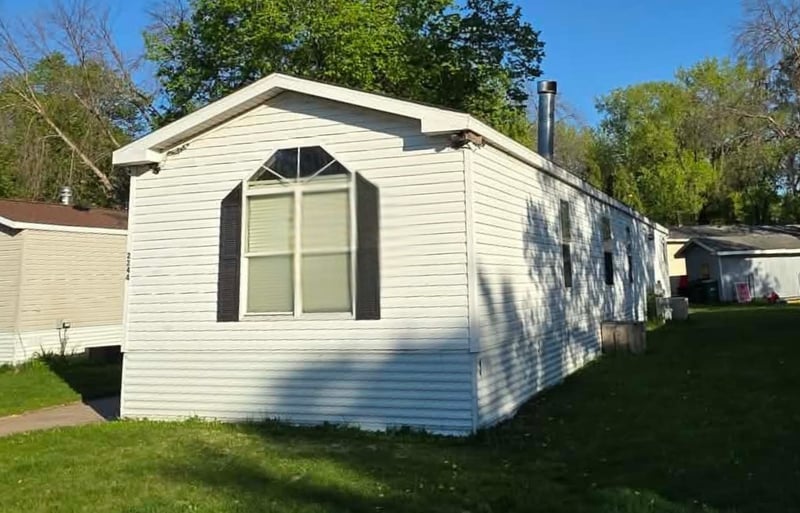 2244 Buckingham Ln, Mounds View, MN 55112
