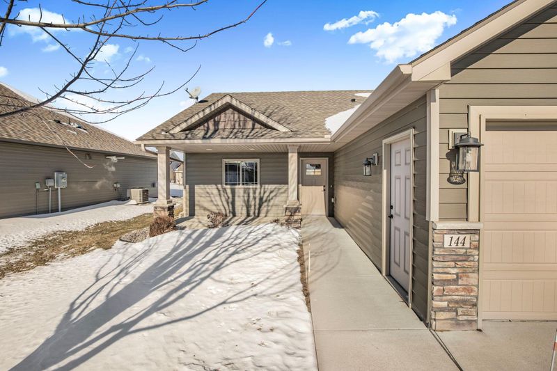 144 Glenview Loop, Saint Cloud, MN 56303