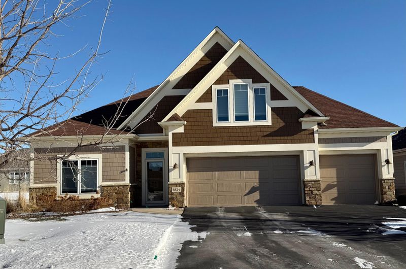 8824 Upper 7th Pl N, Lake Elmo, MN 55042