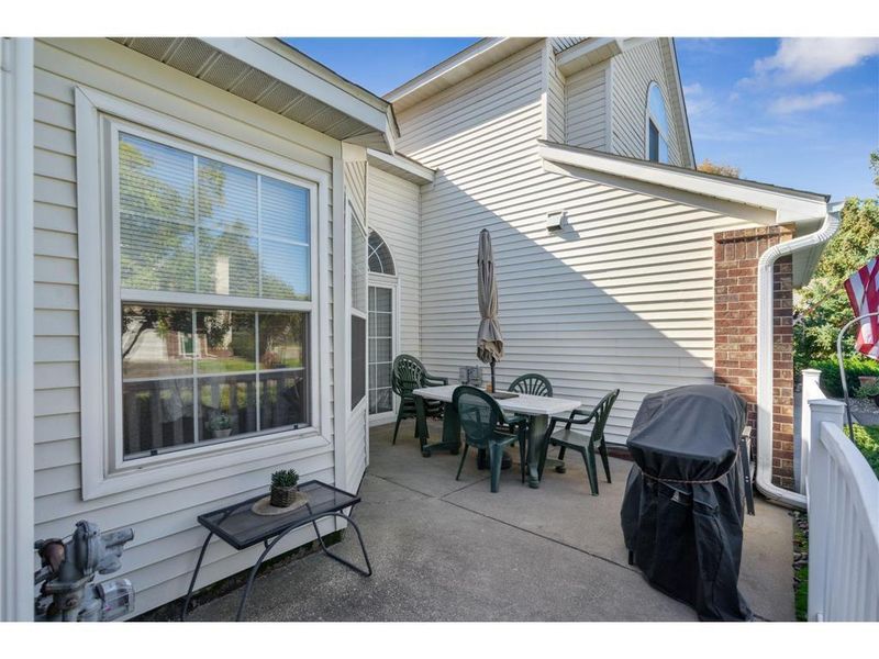 547 Old Steine Cir, New Brighton, MN 55112