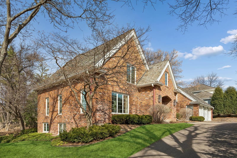6704 Dovre Dr, Edina, MN 55436