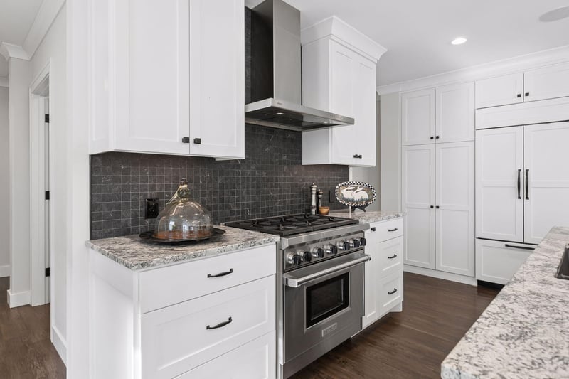 6112 Kellogg Ave #100, Edina, MN 55424