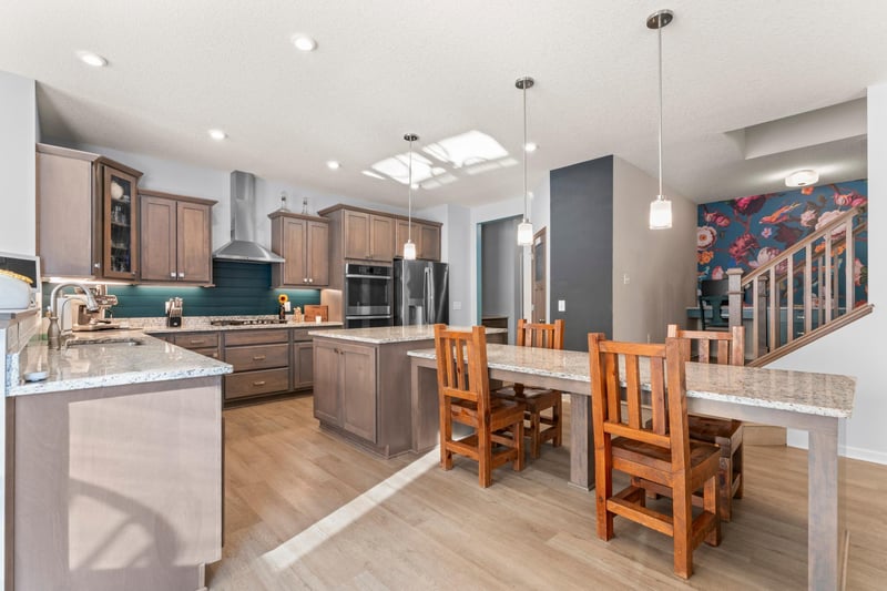 1026 Oakwood Rd, Newport, MN 55055