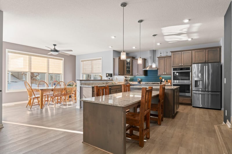 1026 Oakwood Rd, Newport, MN 55055