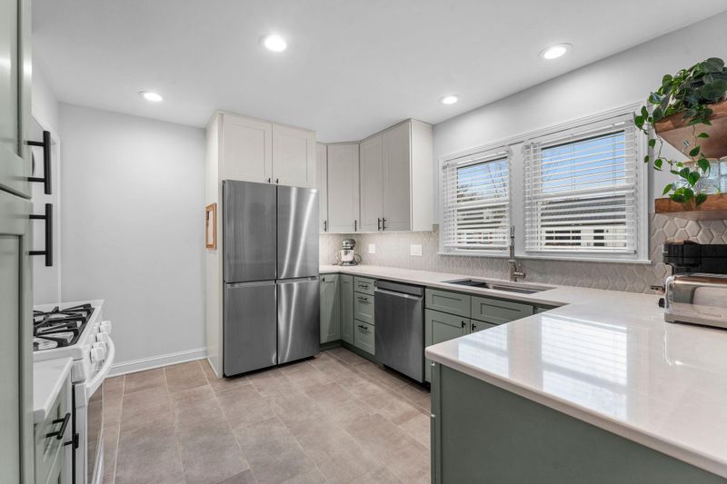 2616 Lynn Ave, Saint Louis Park, MN 55416