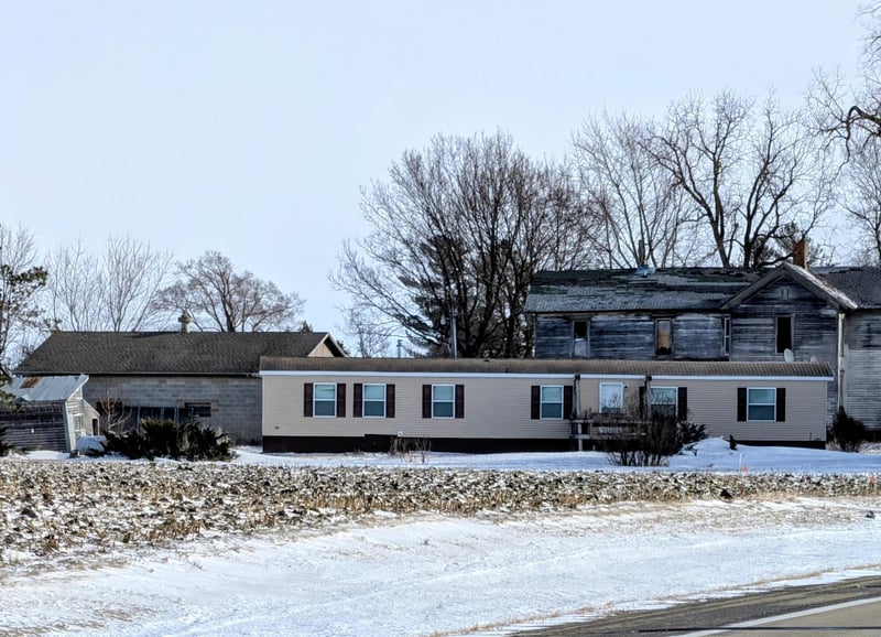 9322 76th St NW, Morristown, MN 55052
