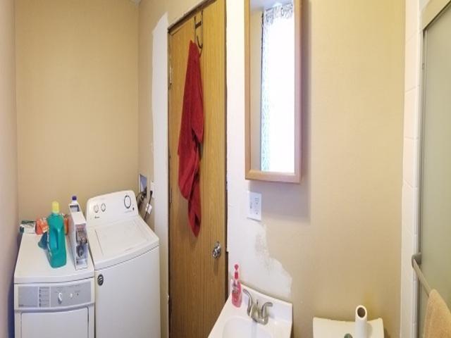 1821 E 1st St, Duluth, MN 55812