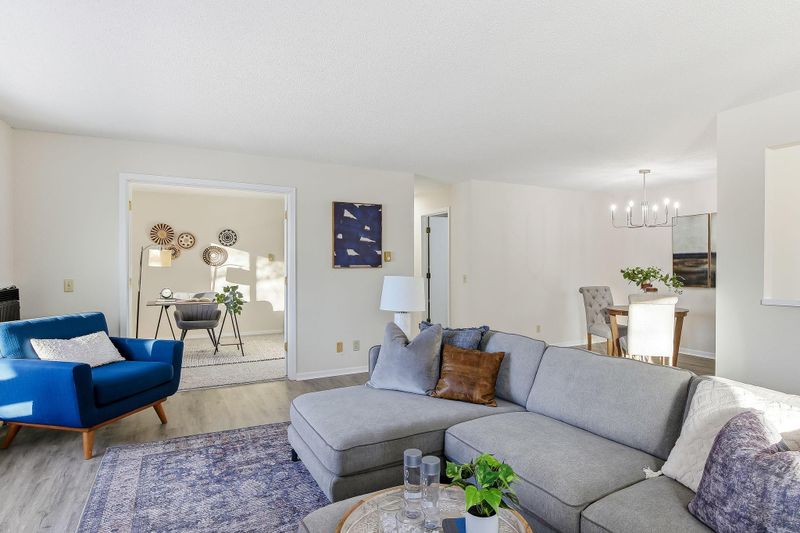 330 Ford Rd #4, Saint Louis Park, MN 55426