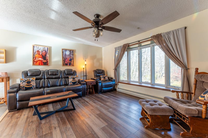 7728 Olaughlin Ln, Eveleth, MN 55734