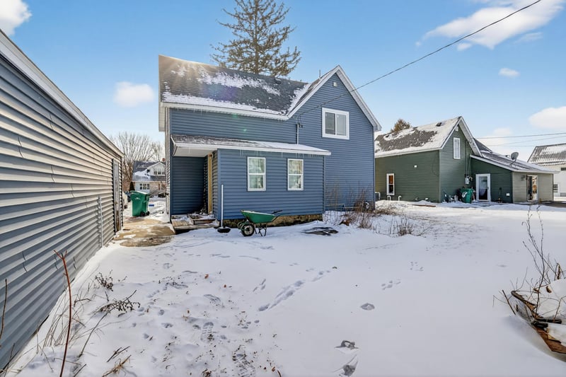 202 W Main St, Adams, MN 55909