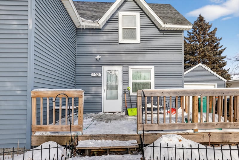202 W Main St, Adams, MN 55909