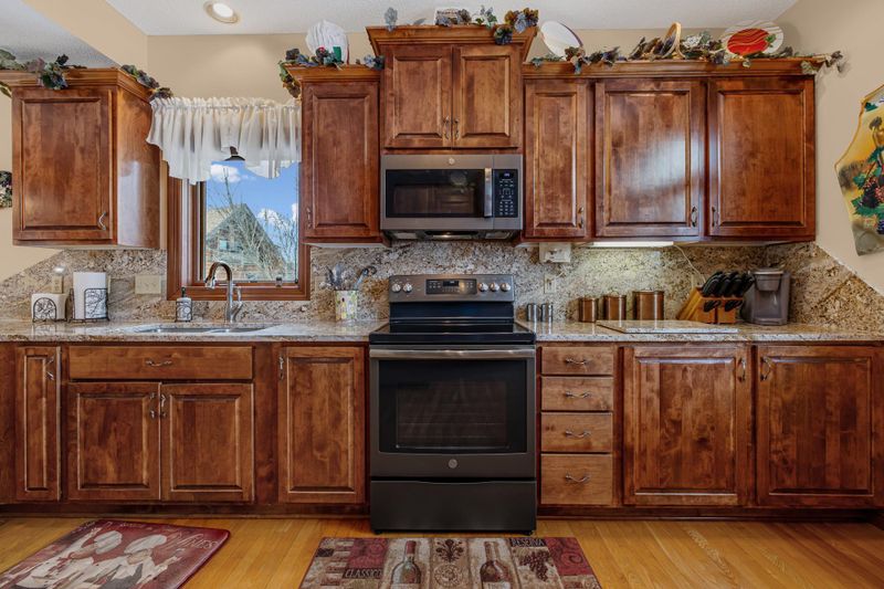 20270 Polk St NW, Elk River, MN 55330