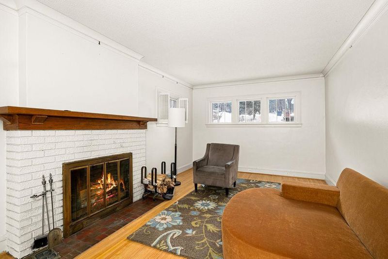 2815 E 2nd St, Duluth, MN 55812
