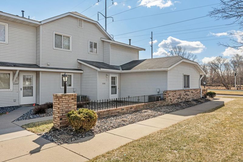 11101 Drake St NW, Coon Rapids, MN 55433