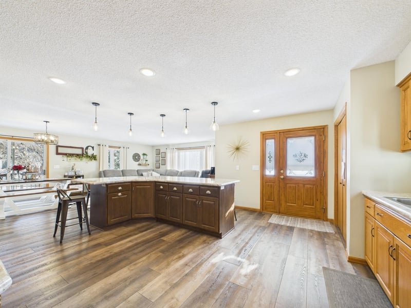510 E 8th St, Starbuck, MN 56381