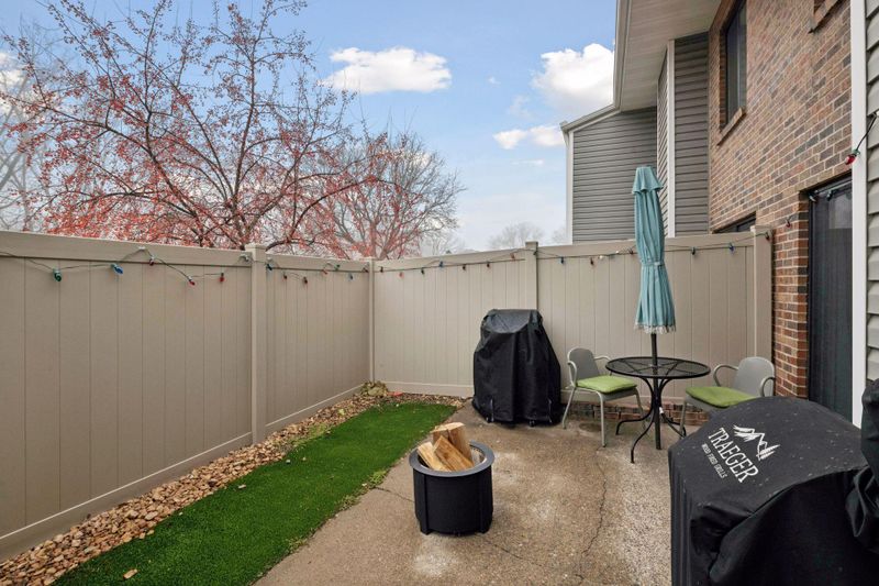 4453 Cedar Lake Rd S, Saint Louis Park, MN 55416