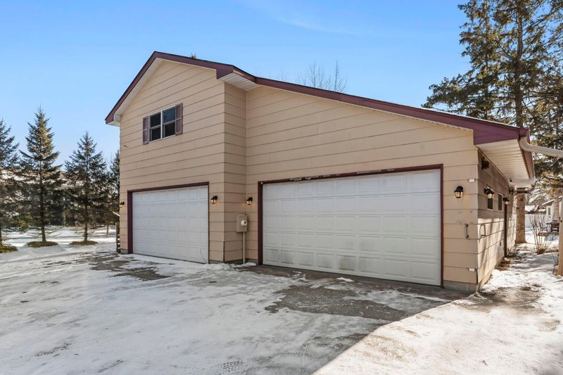 7666 N Shore Trl N, Forest Lake, MN 55025