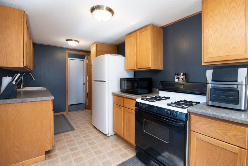 714 N Teal St, Janesville, MN 56048