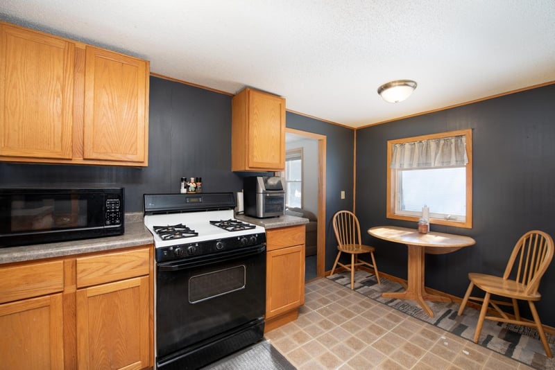 714 N Teal St, Janesville, MN 56048