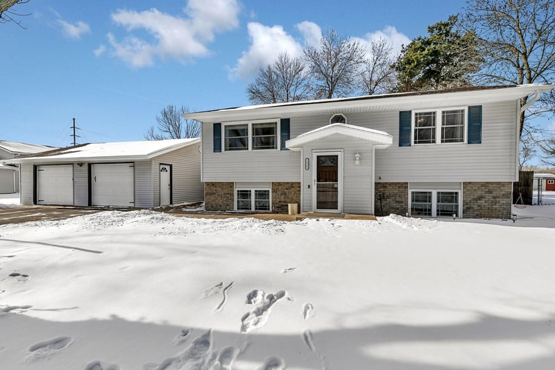 24563 22nd Ave, Saint Augusta, MN 56301