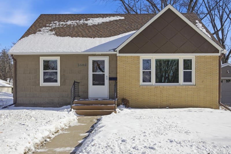 1604 Ives Ave N, Glencoe, MN 55336