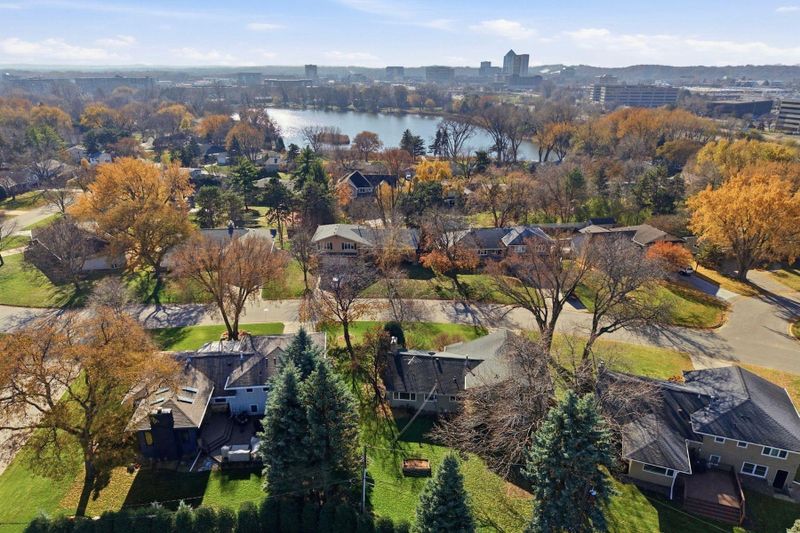 4804 Trillium Ln, Edina, MN 55435