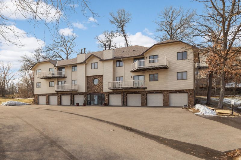 4185 Hilltop Point, Eagan, MN 55123