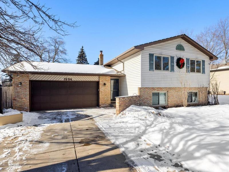 1694 119th Ave NW, Coon Rapids, MN 55448