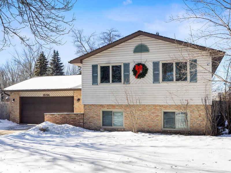 1694 119th Ave NW, Coon Rapids, MN 55448