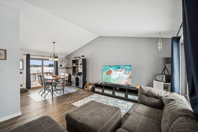 818 Cologne Ln, Waverly, MN 55390