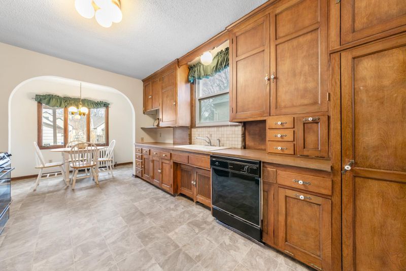 2127 Bayard Ave, Saint Paul, MN 55116