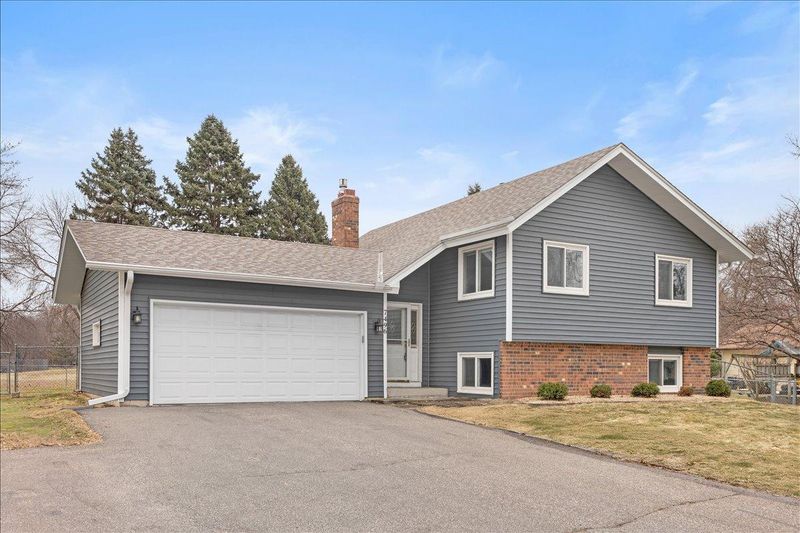 7496 Berkshire Way, Maple Grove, MN 55311