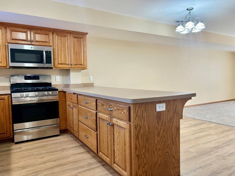 4285 Lindsey Ln, Minnetonka, MN 55345