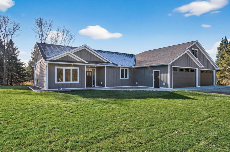 18986 Jackson St NE, East Bethel, MN 55011