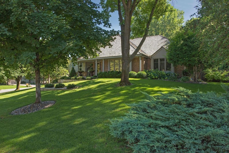 8725 Sandro Rd, Bloomington, MN 55438