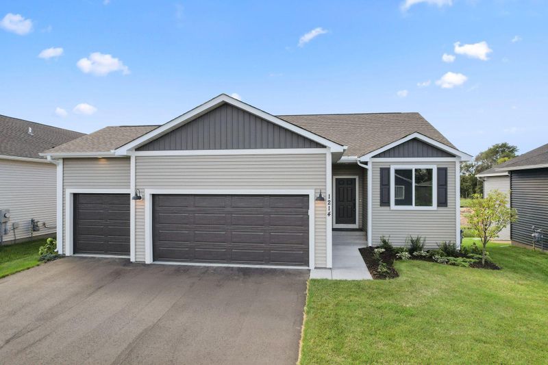 1214 Compton Ave, River Falls, WI 54022