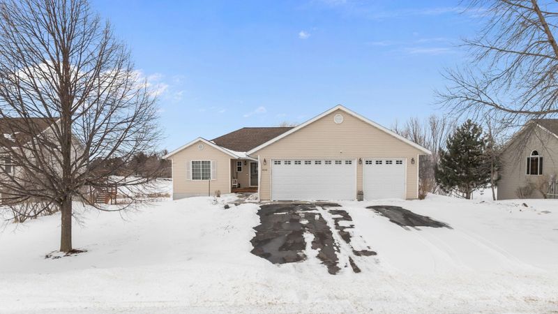830 6th St NW, Maple Lake, MN 55358