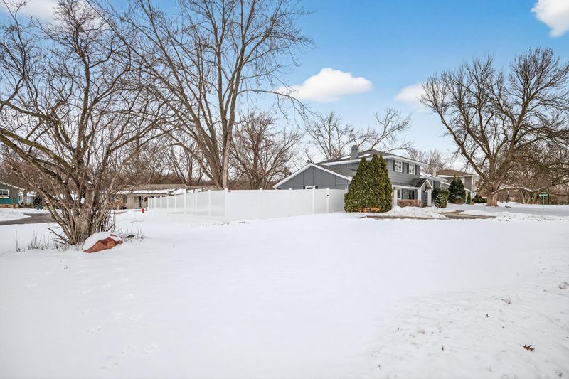 3308 E 125th St, Burnsville, MN 55337