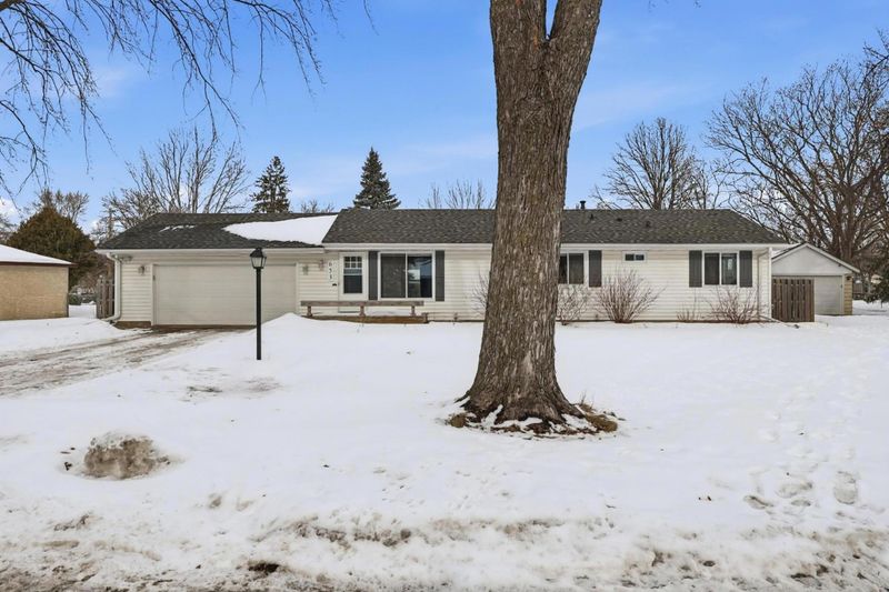 653 109th Ln NE, Blaine, MN 55434