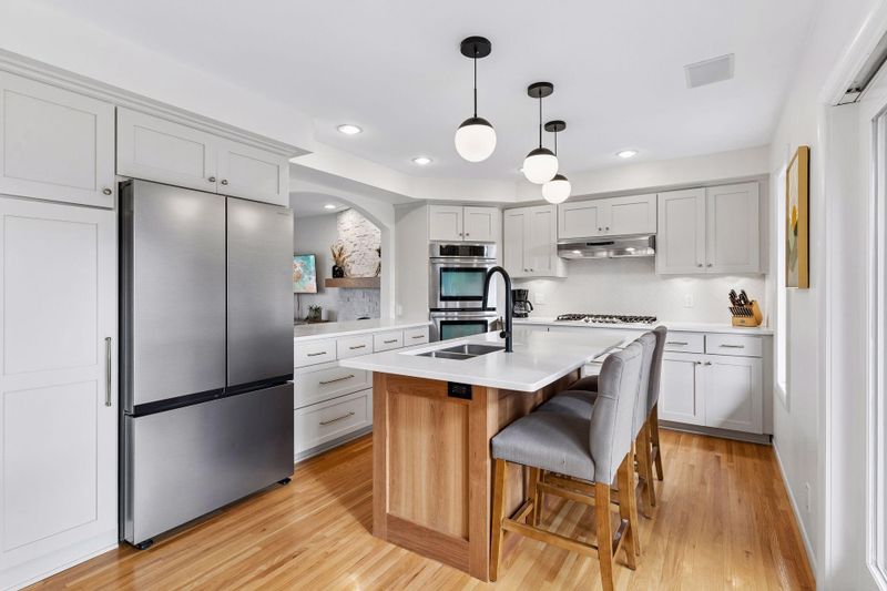 5621 Tracy Ave, Edina, MN 55436