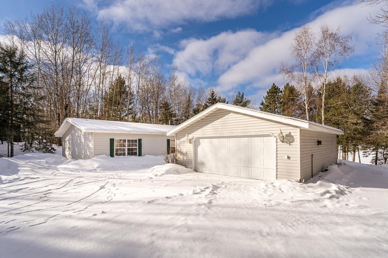 8677 S Strand Lake Rd, Cotton, MN 55724