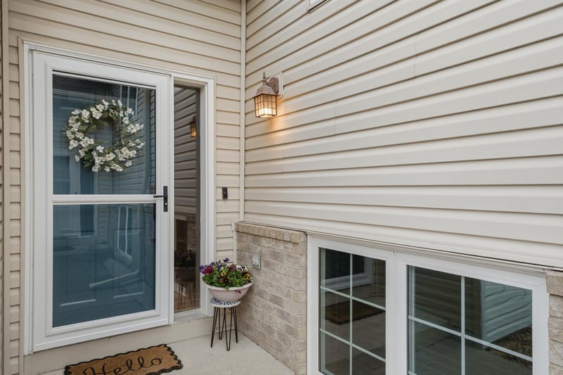 5554 Nathan Ln N #4, Plymouth, MN 55442