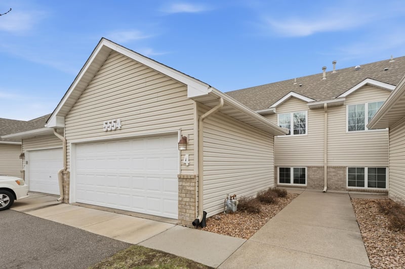 5554 Nathan Ln N #4, Plymouth, MN 55442