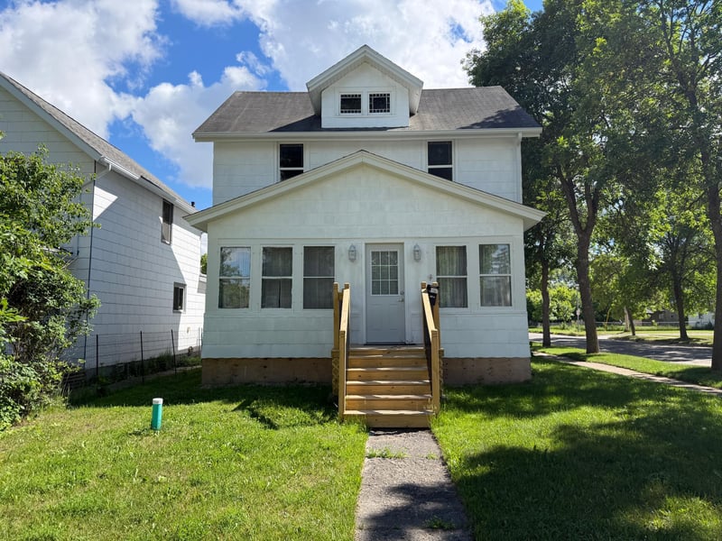 723 6th St, International Falls, MN 56649