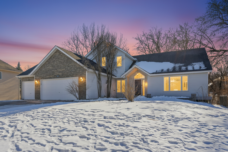 3113 Chandler Ct, Burnsville, MN 55337
