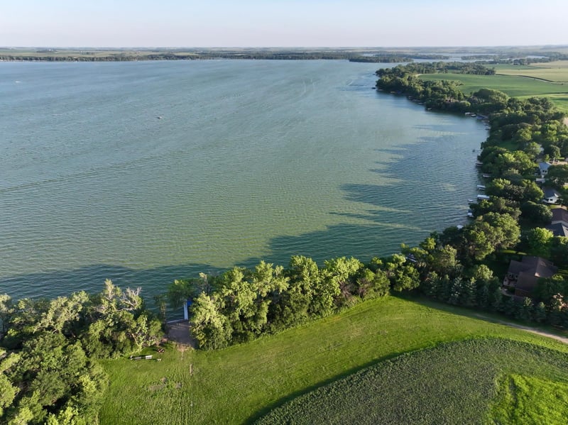 148 Pleasant View Rd, Slayton, MN 56172