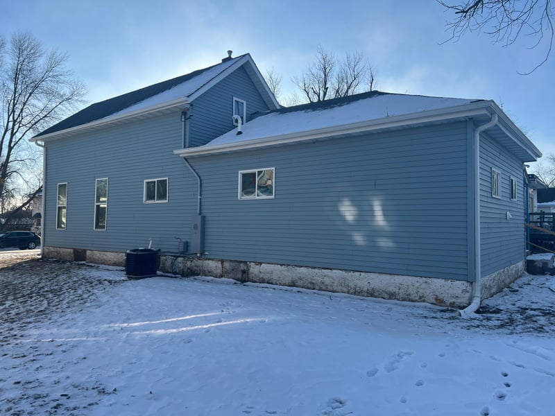 408 2nd St, Lyle, MN 55953