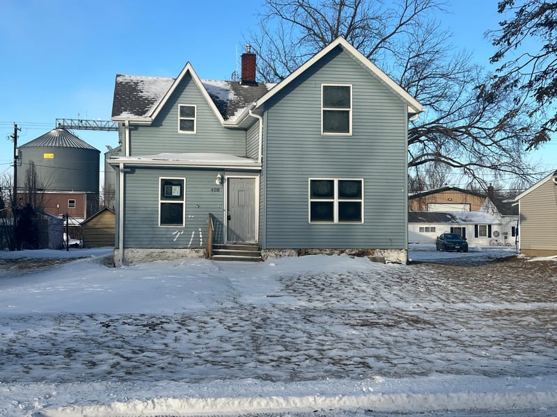 408 2nd St, Lyle, MN 55953