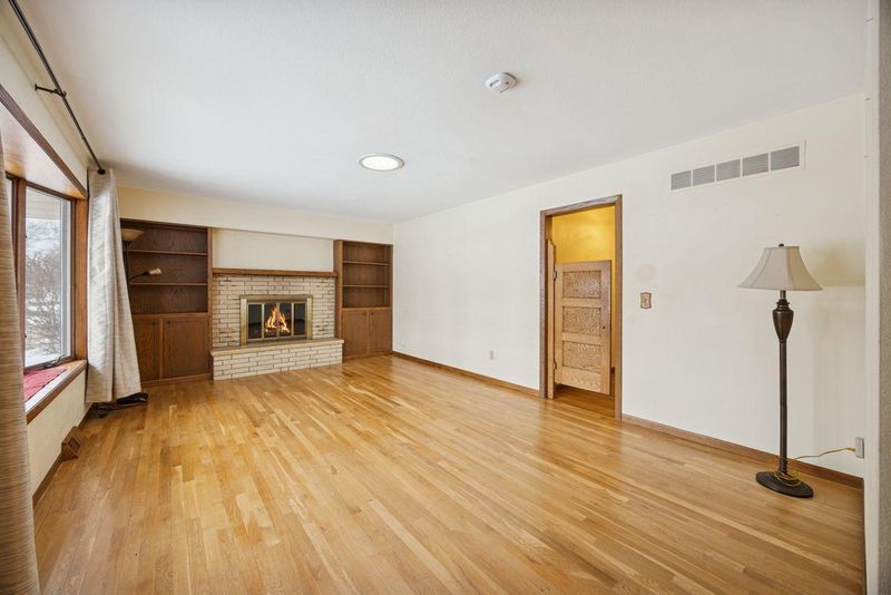 1011 Hazel St, River Falls, WI 54022