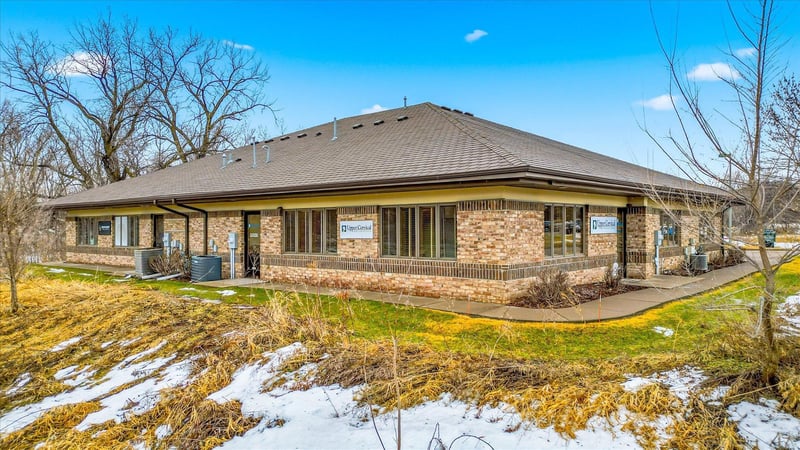8993 33rd St N, Lake Elmo, MN 55042
